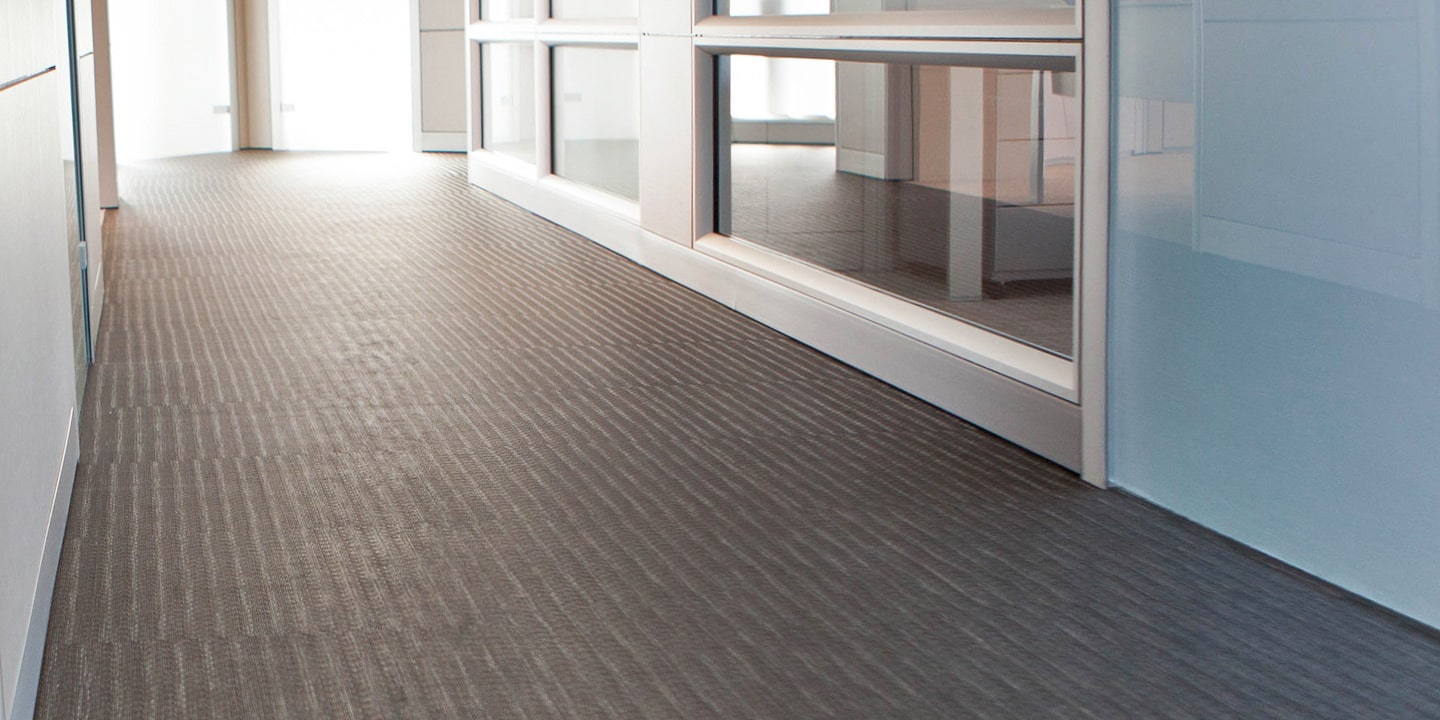 liuni-pavimenti-uffici-corridoio