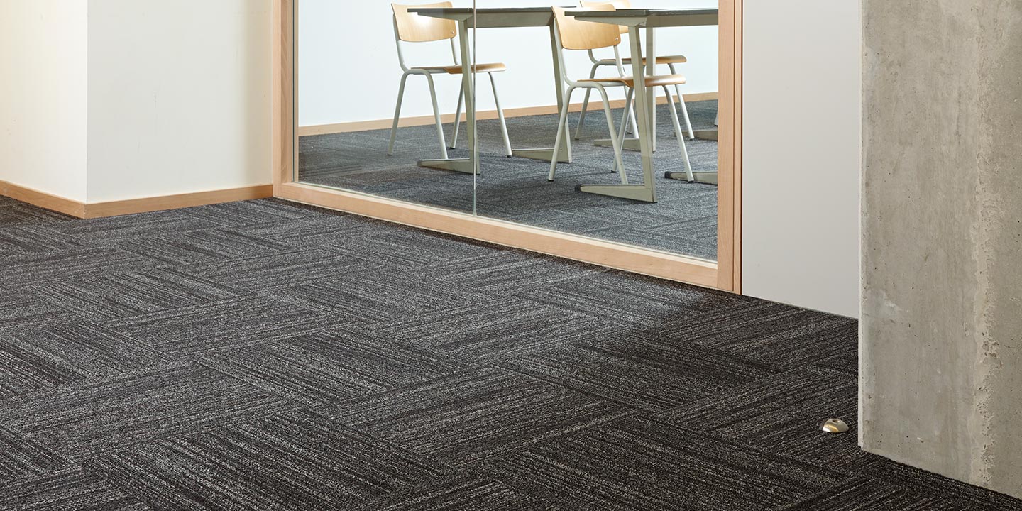 liuni_moquettes_tufted_boucle_quadrotte_autoposanti_16904