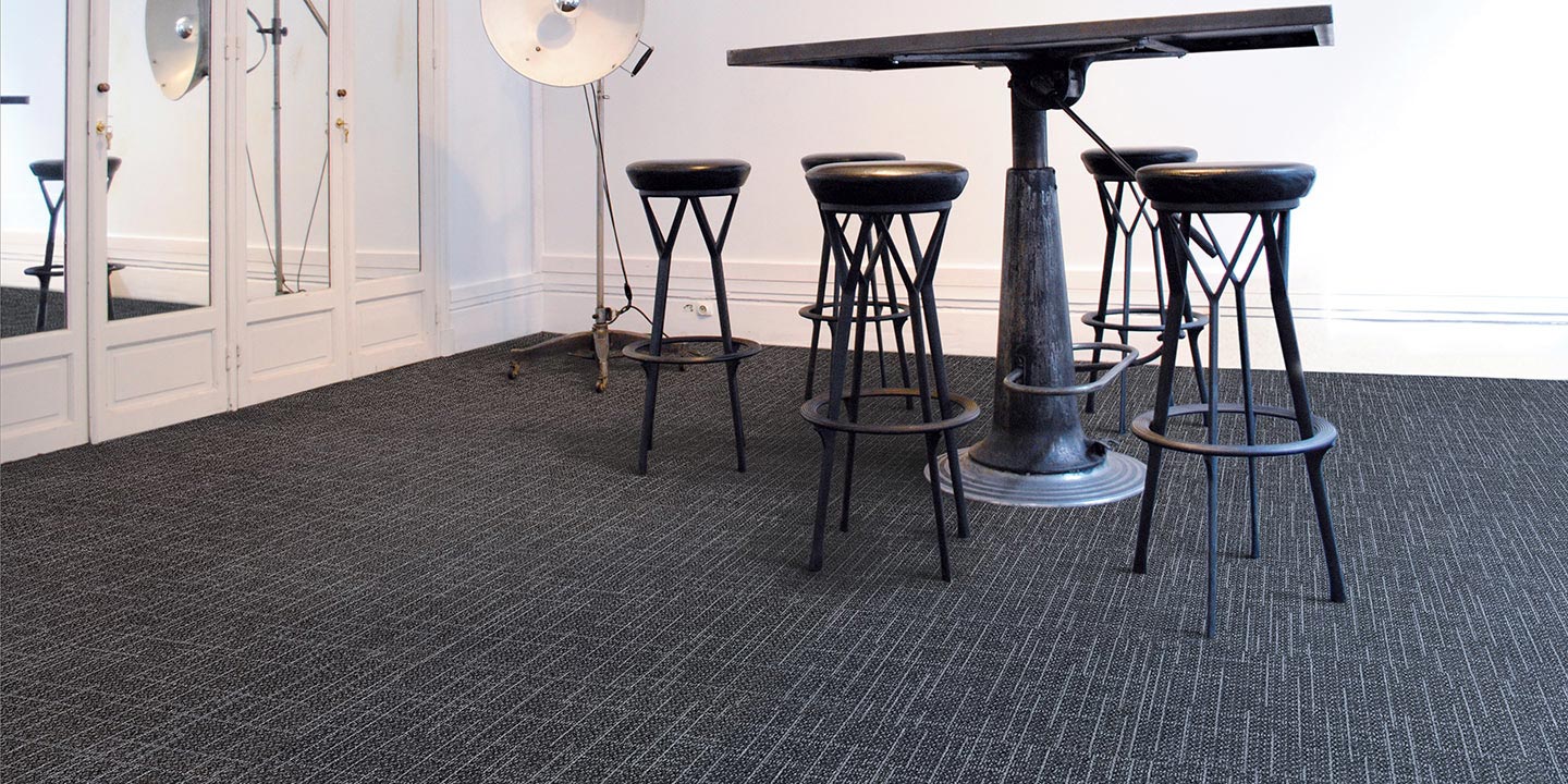 liuni_moquettes_tufted_boucle_quadrotte_autoposanti_dsgn-tweed-9651