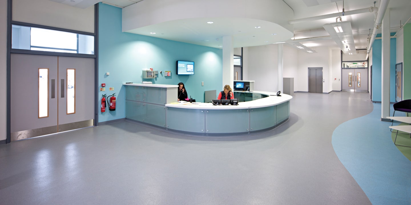 liuni_pavimenti_vinilici_omogenei_antiscivolo_polysafe_standard_pur_ospedali