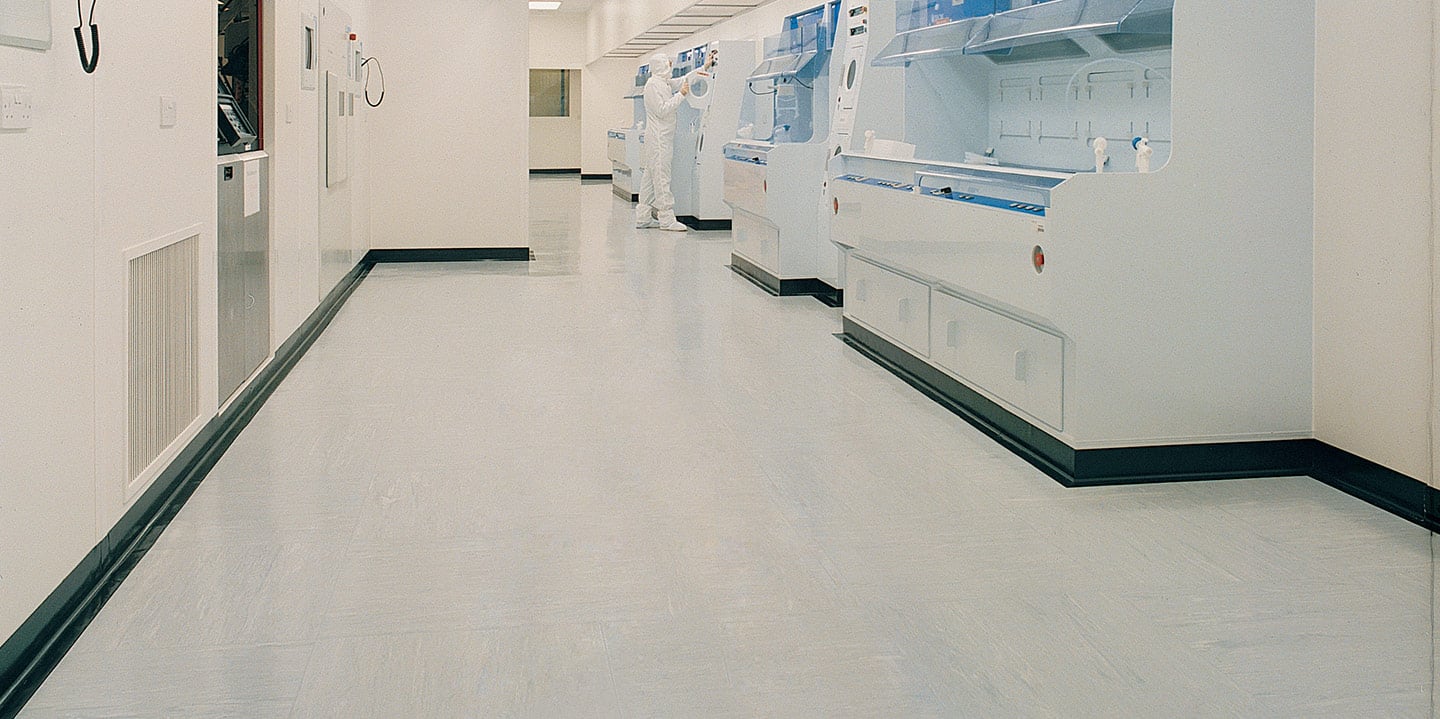 liuni_pavimenti_vinilici_omogenei_laboratori_statico_dissipativi_polyflor_sd