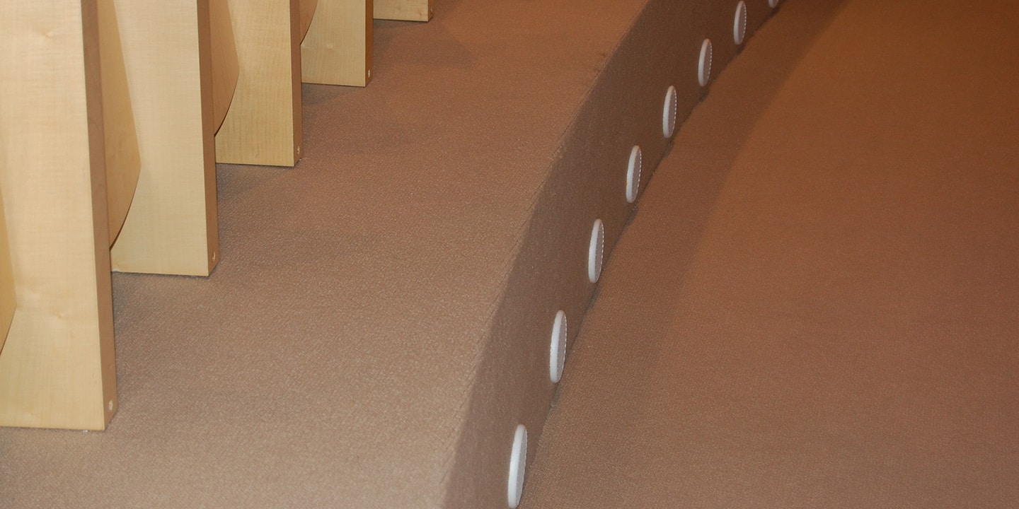 liuni-moquettes-auditorium-studio-hotel-4