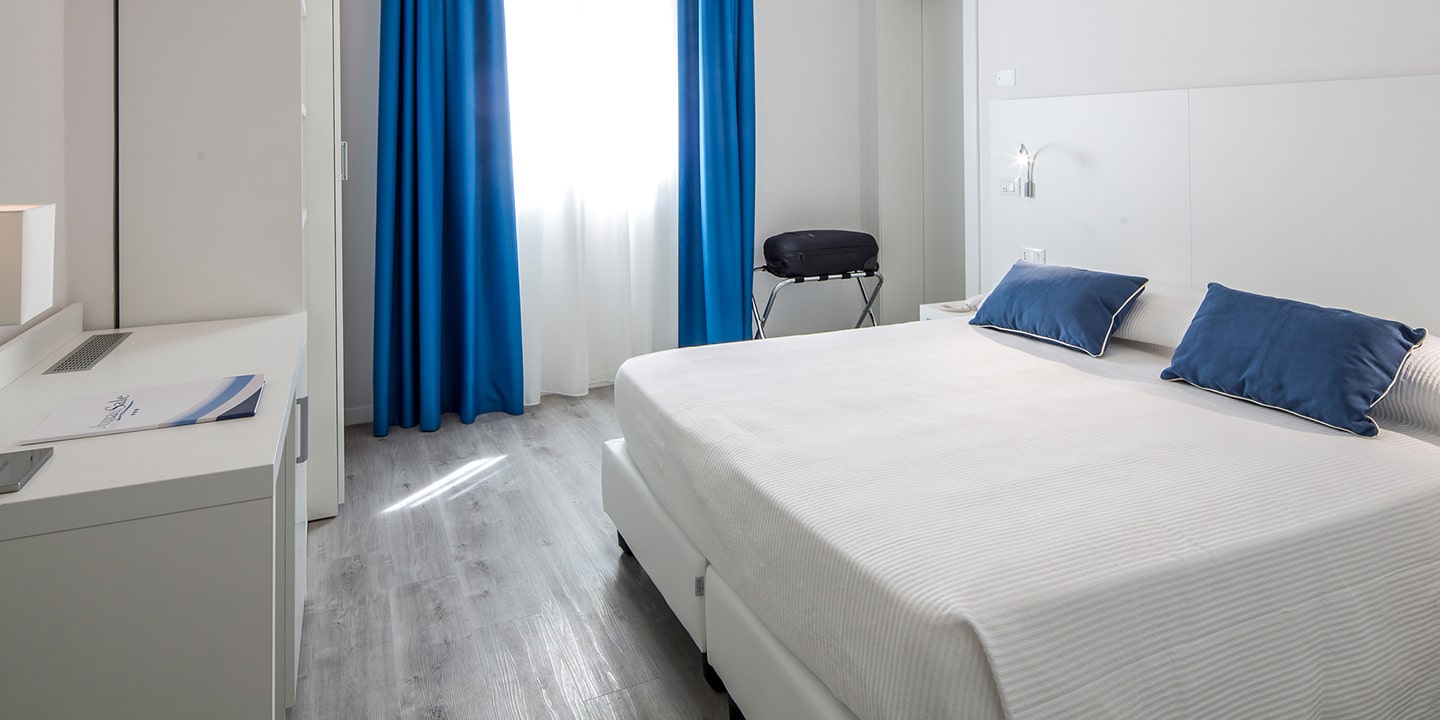 liuni_pavimento_lvt_eco55_incollo_004_albergo