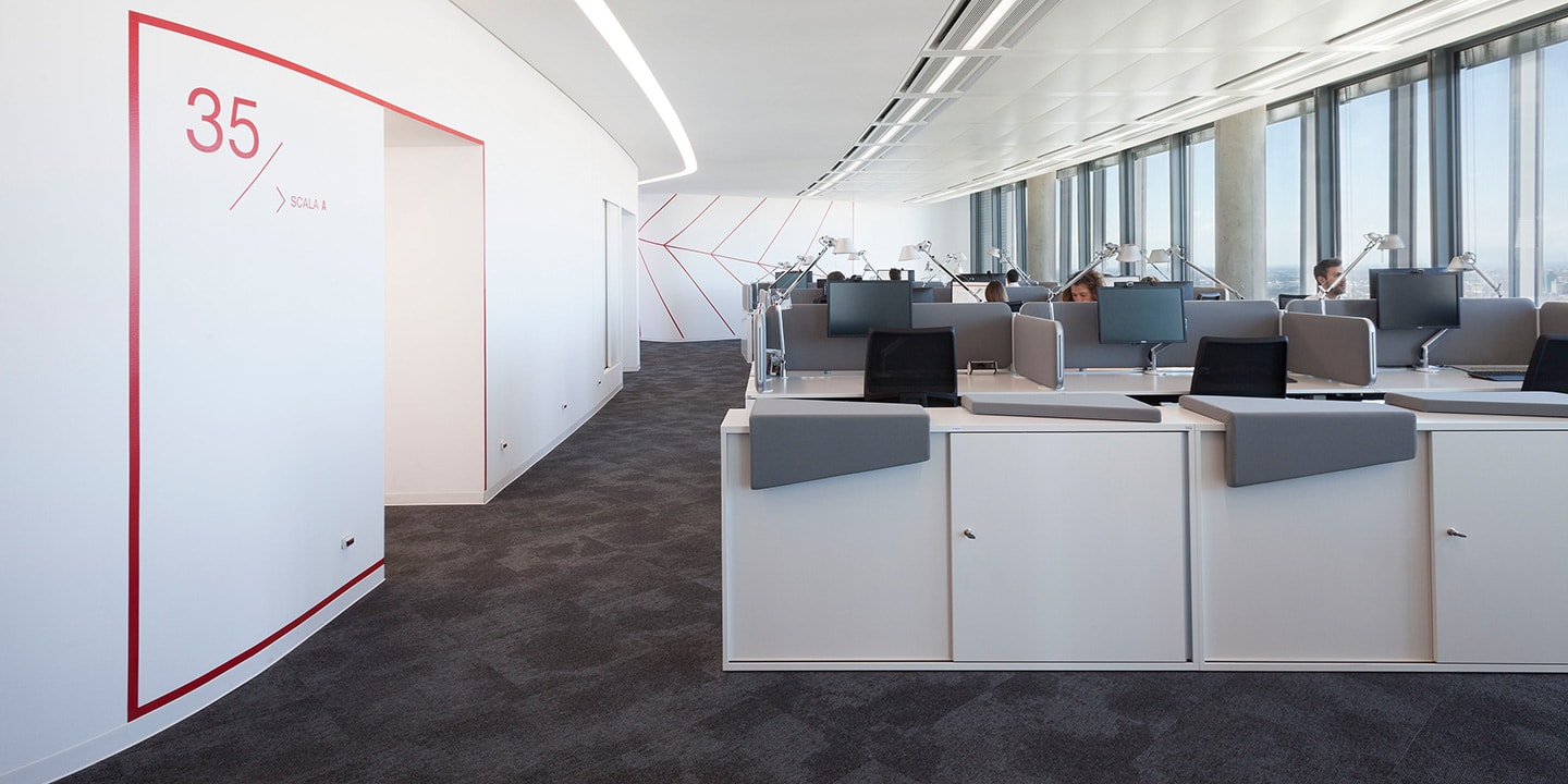 milan_liuni_moquettes_torre_hadid